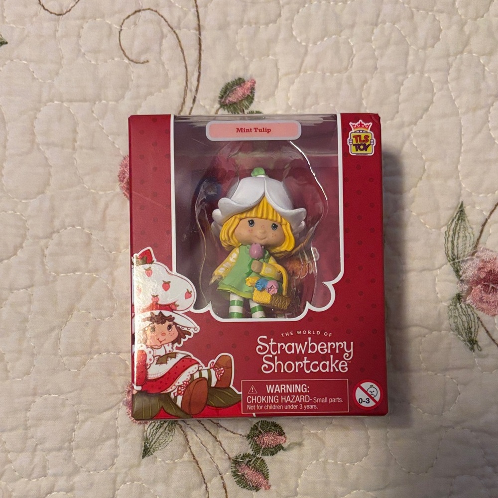 Mint Tulip Figure - Green & White